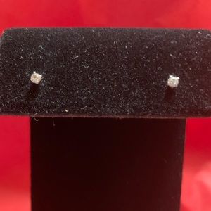 Zales small diamond 14k white gold earrings